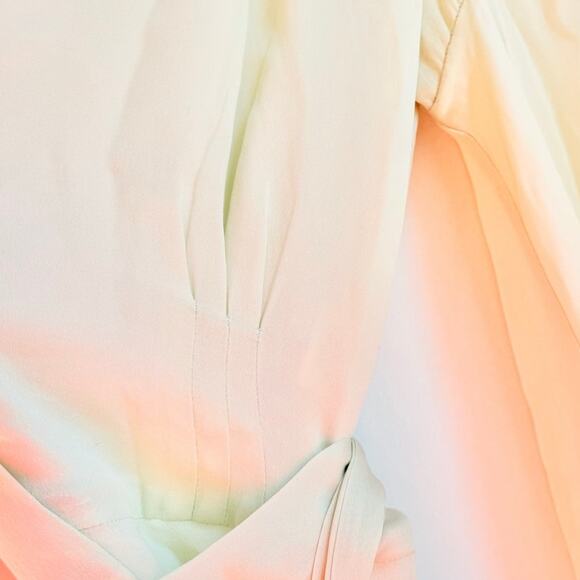 Stone Cold Fox 100% Silk Sage Beverly Blouse Size 1 Bell Sleeve Feminine Chic‎ - Picture 11 of 12